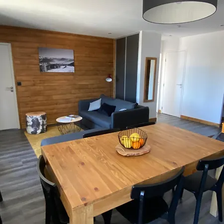 Les 3 Sommets Apartman Sarcenas